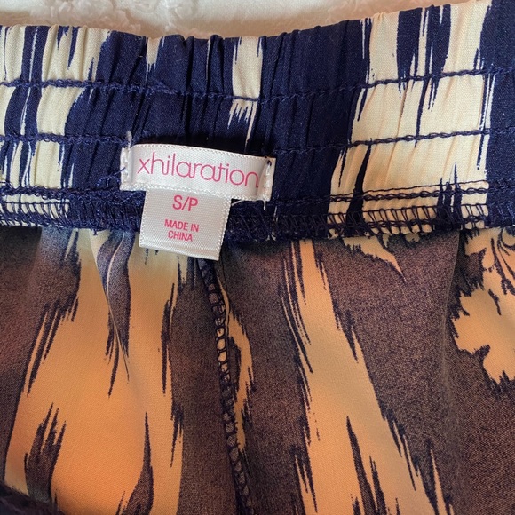 Drawstring pants - Picture 2 of 2